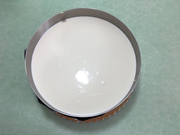 酸奶慕斯蛋糕