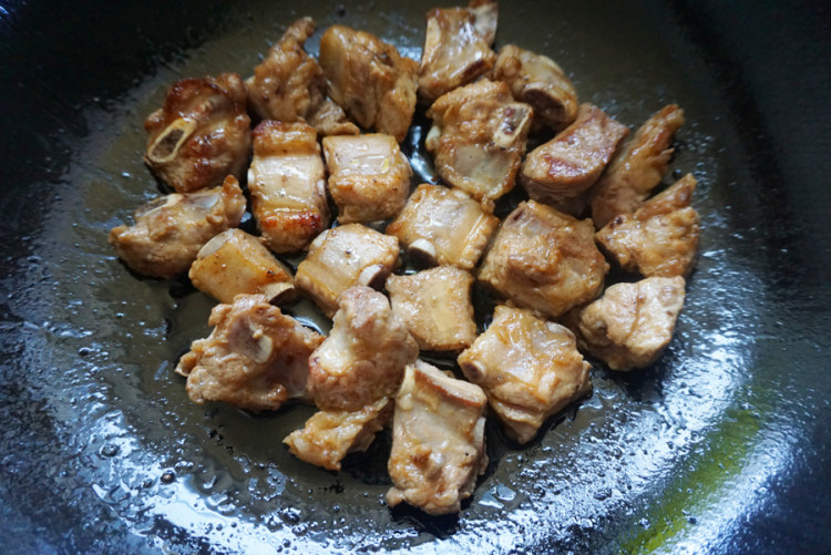 红烧年糕排骨