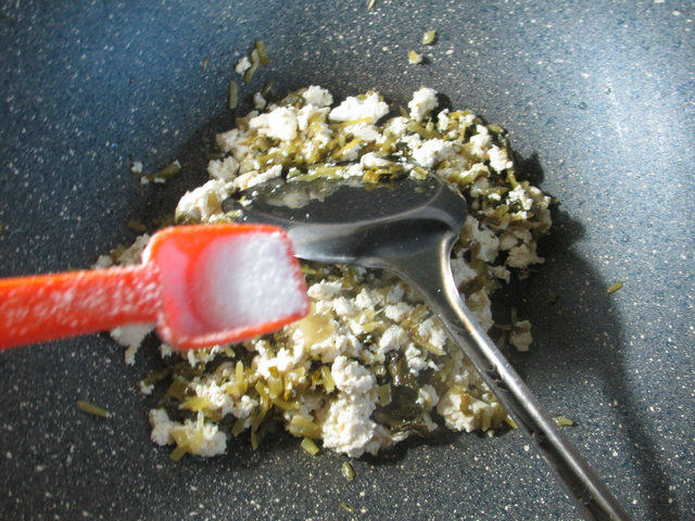 雪菜抓炒老豆腐